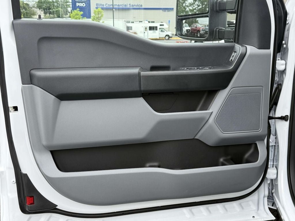 New 2026 Ford F350 XL w/ FX4 Off-Road Package AWD/4WD image 8
