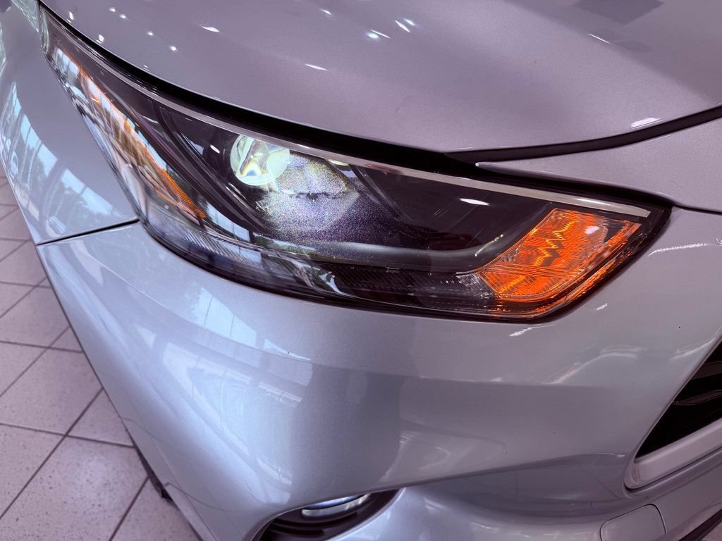 Used 2023 Toyota Highlander XLE FWD image 16