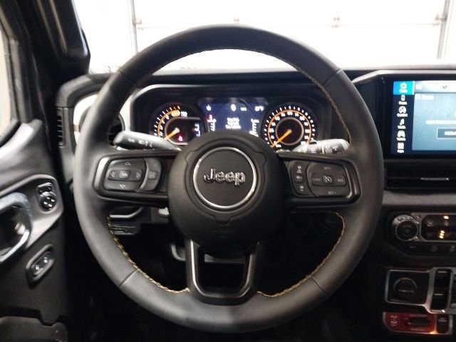 Used 2024 Jeep Wrangler Willys image 12