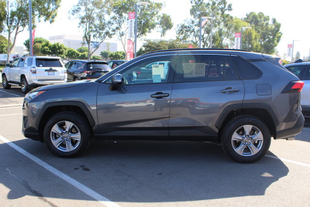 Certified 2022 Toyota RAV4 XLE FWD image 7