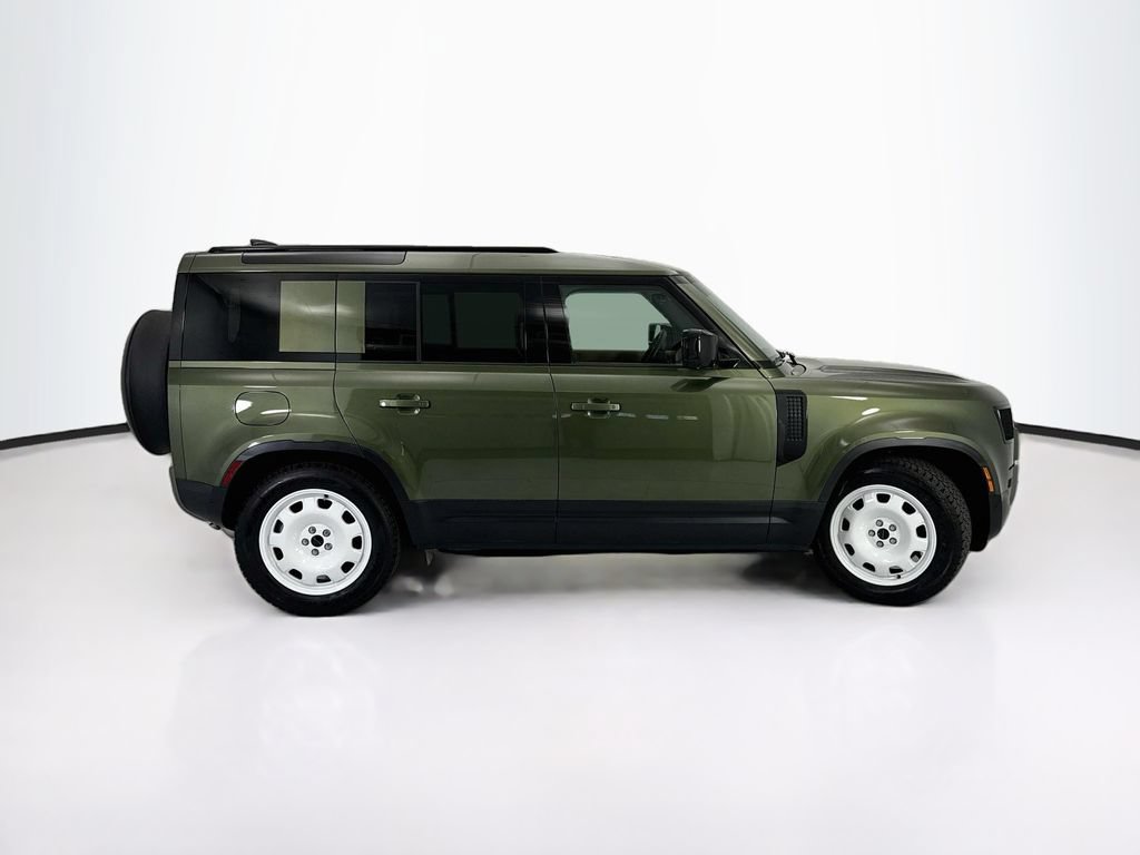 Used 2026 Land Rover Defender 110 S AWD/4WD image 4