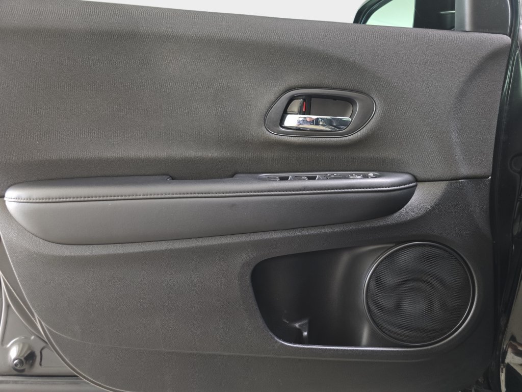 Used 2022 Honda HR-V LX image 27