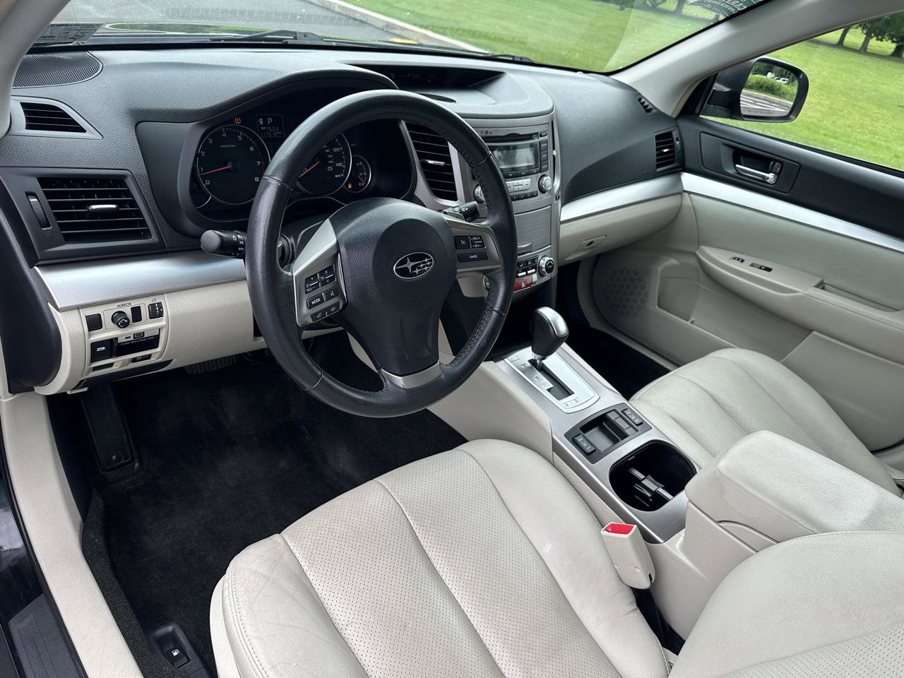 Used 2013 Subaru Outback 2.5i Premium w/ All-Weather Pkg AWD/4WD image 14