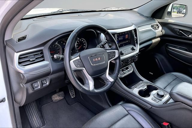 Used 2023 GMC Acadia SLT AWD/4WD image 16