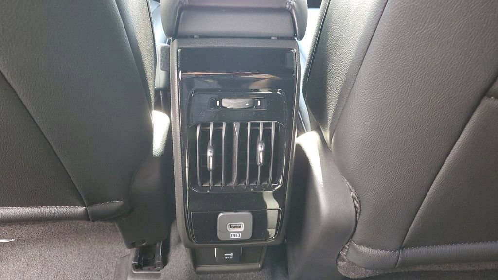 New 2026 Jeep Compass Latitude image 14