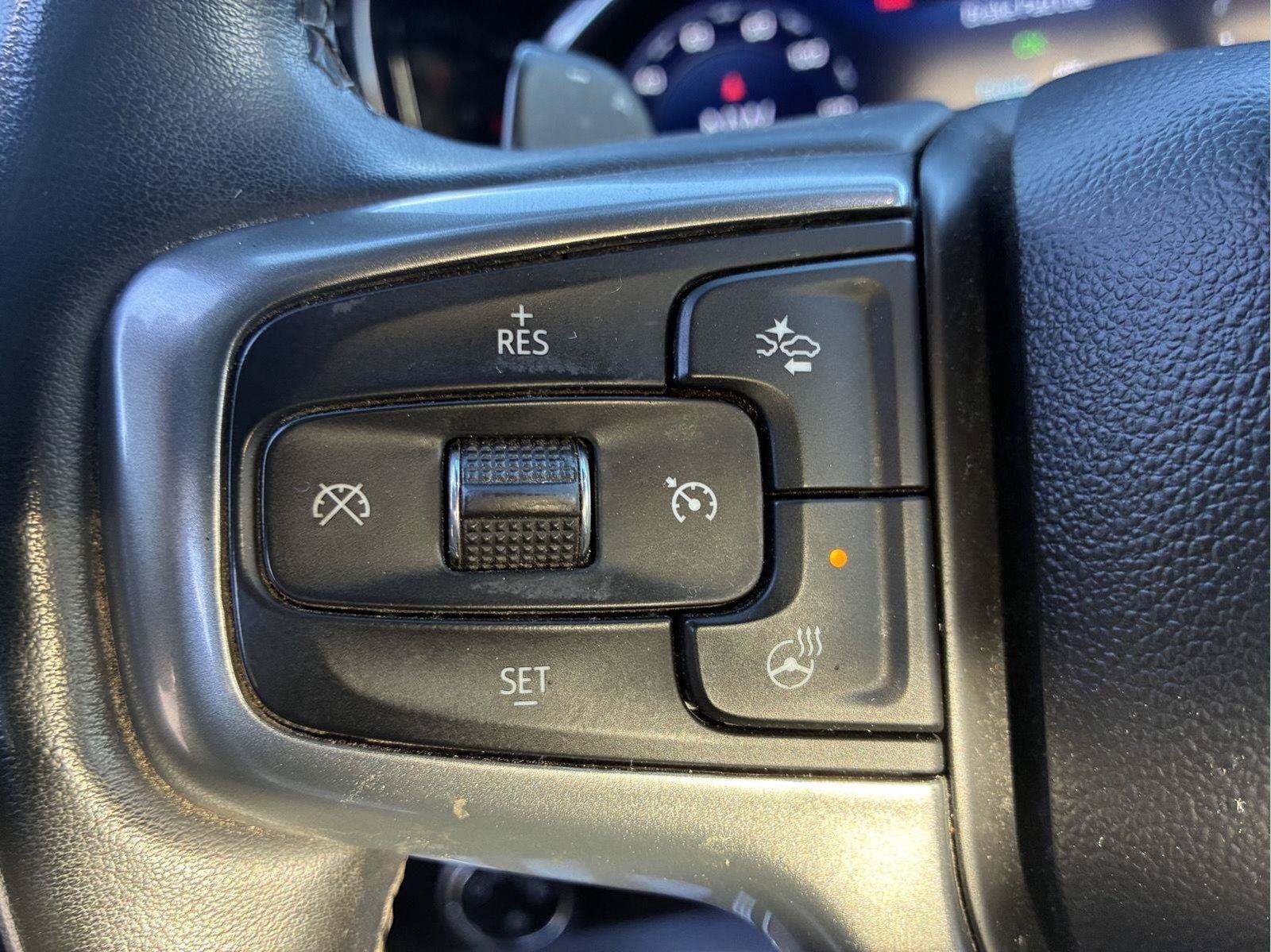 Used 2023 Chevrolet Silverado 1500 LT AWD/4WD image 19