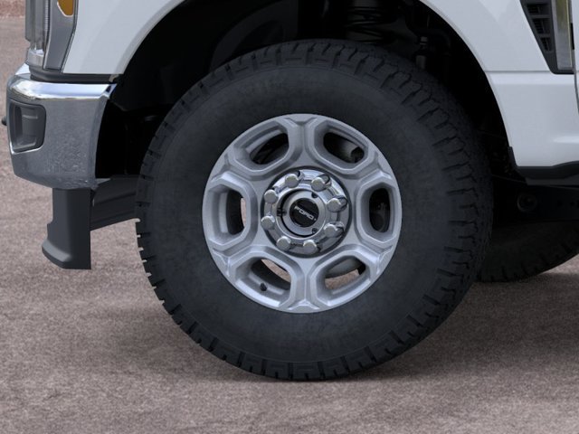 New 2026 Ford F350 XLT w/ FX4 Off-Road Package AWD/4WD image 19