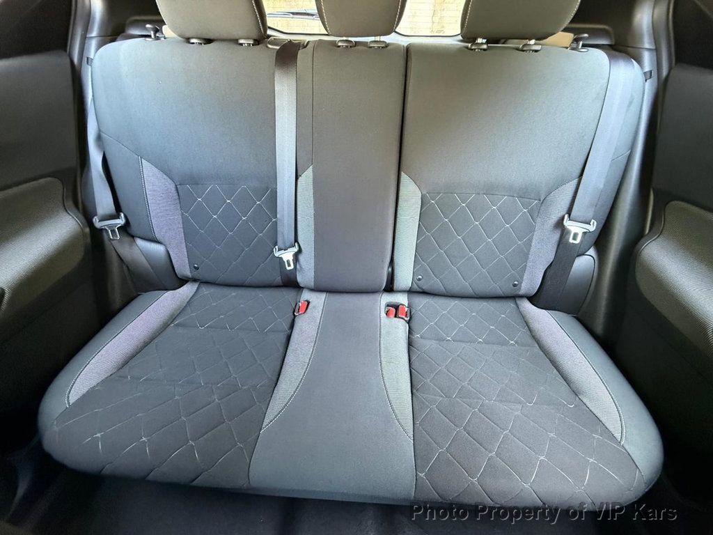 Used 2019 Nissan Kicks S image 15