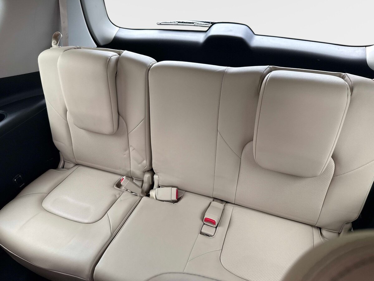 Used 2022 Nissan Armada SL w/ Captain's Chairs Package AWD/4WD image 11