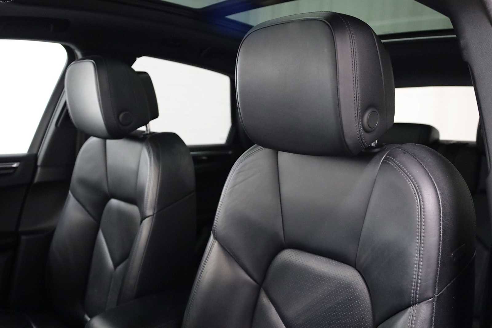 Used 2017 Porsche Macan image 19