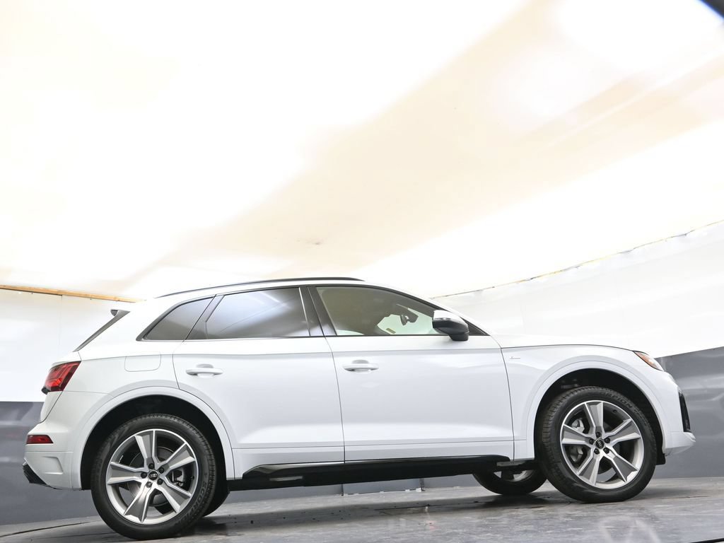 Certified 2025 Audi Q5 2.0T Premium w/ Convenience Plus Package AWD/4WD image 45