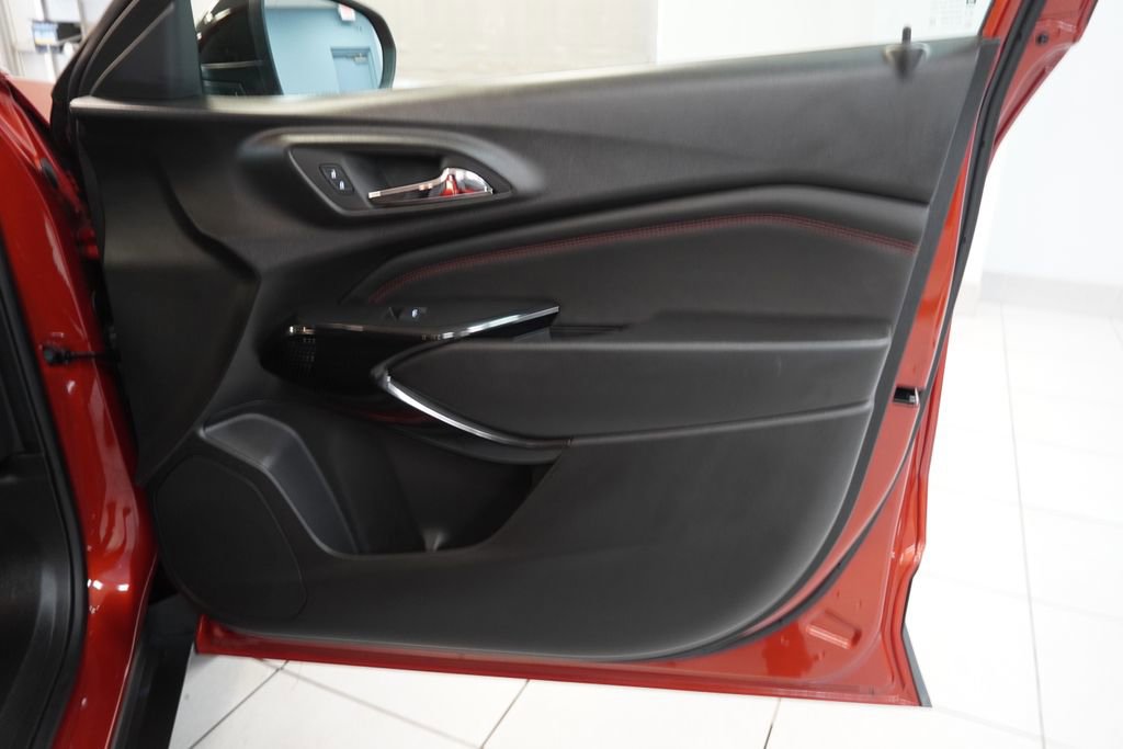 Used 2024 Chevrolet Trax RS w/ Driver Confidence Package image 31