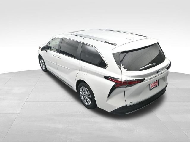 Used 2024 Toyota Sienna Platinum image 21