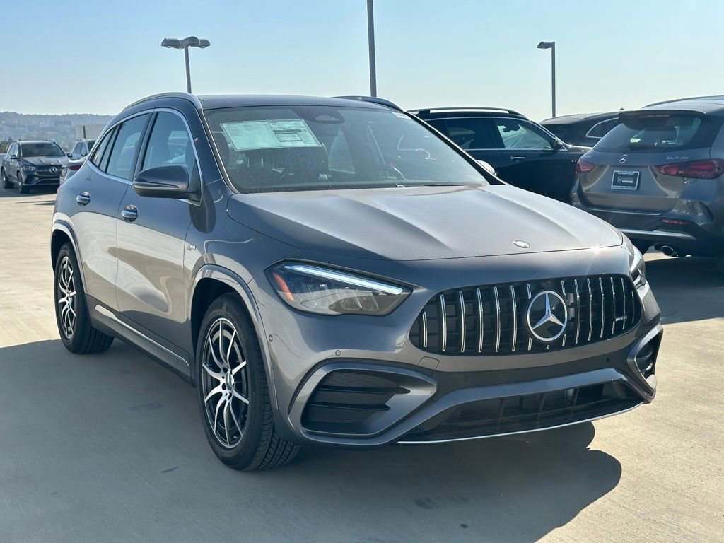 New 2025 Mercedes-Benz GLA 35 AMG 4MATIC image 1