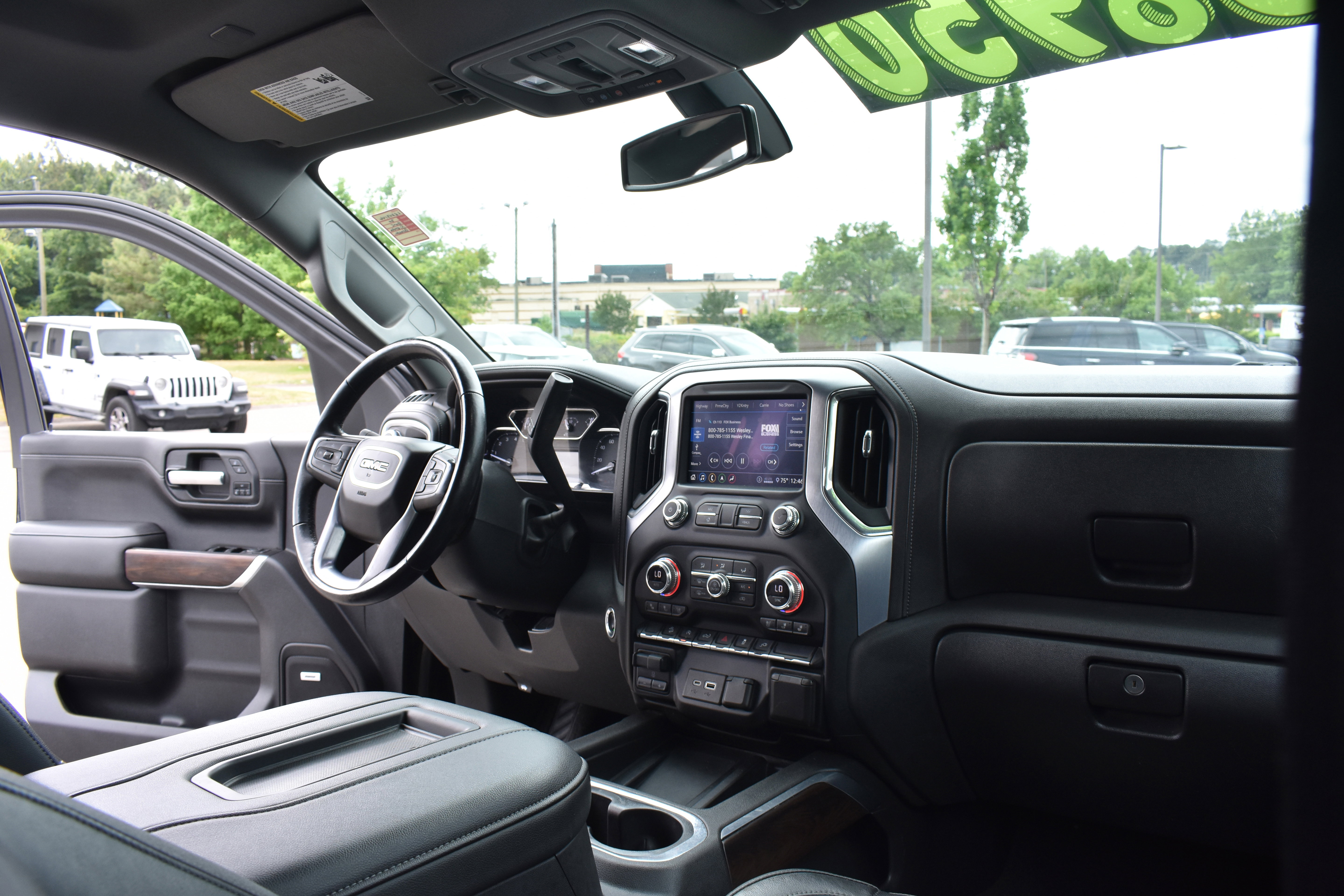 Used 2020 GMC Sierra 1500 SLT w/ SLT Premium Package AWD/4WD image 31
