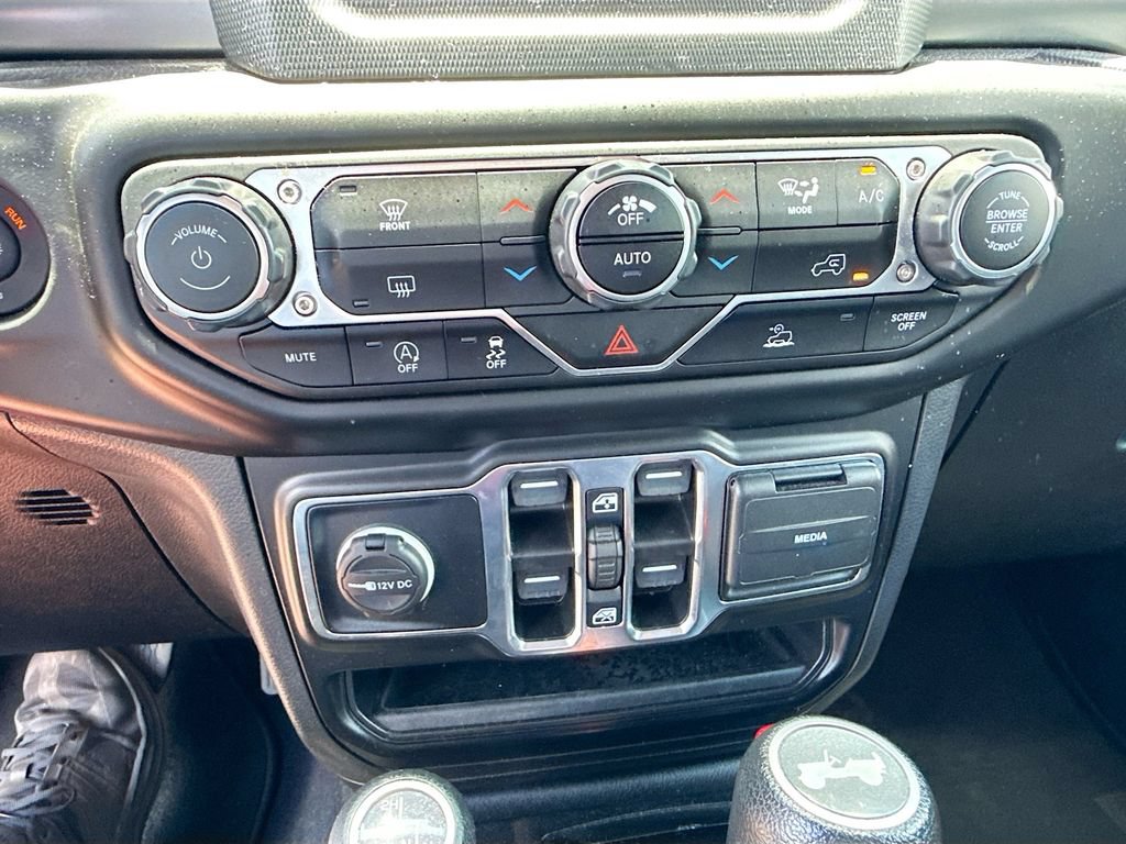 Used 2022 Jeep Wrangler Unlimited Sport AWD/4WD image 17