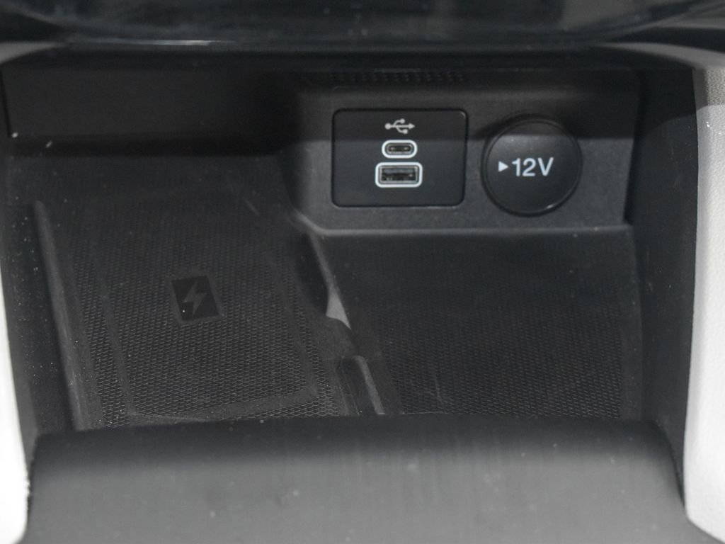 Used 2024 Ford Escape Platinum w/ Premium Technology Package AWD/4WD image 26