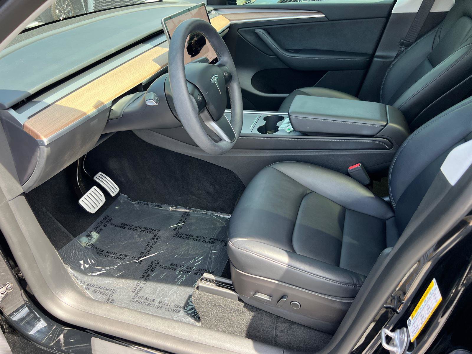 Used 2023 Tesla Model Y Performance image 10