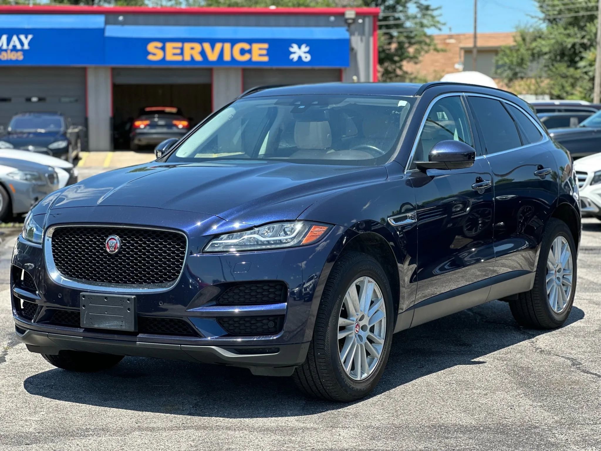 Used 2018 Jaguar F-PACE Prestige image 1
