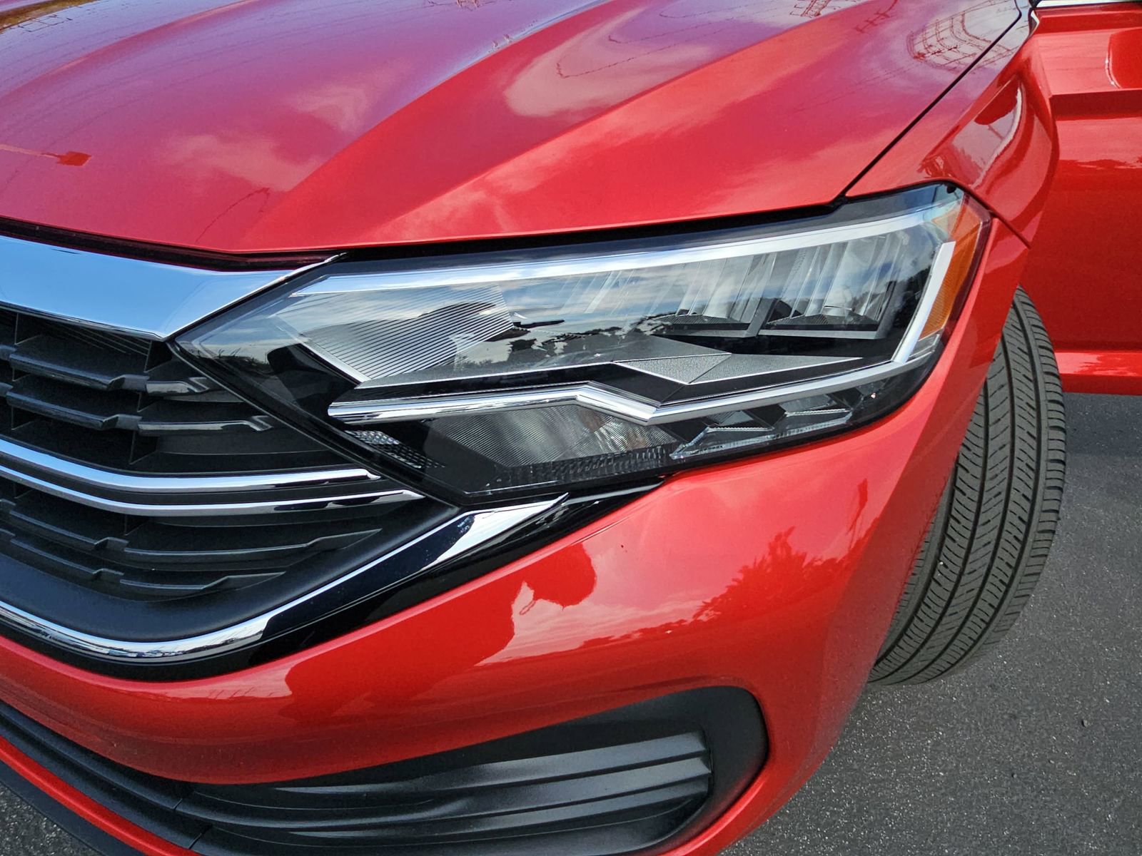 Used 2024 Volkswagen Jetta SE w/ Panoramic Sunroof Package FWD image 30