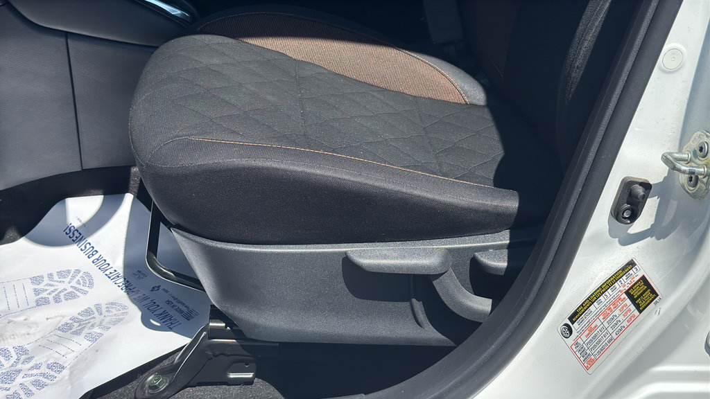 Used 2020 Nissan Kicks SR FWD image 25