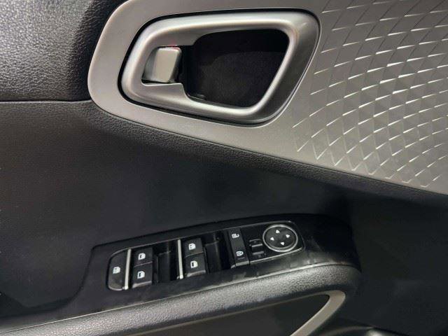 Used 2021 Kia Soul X-Line FWD image 23