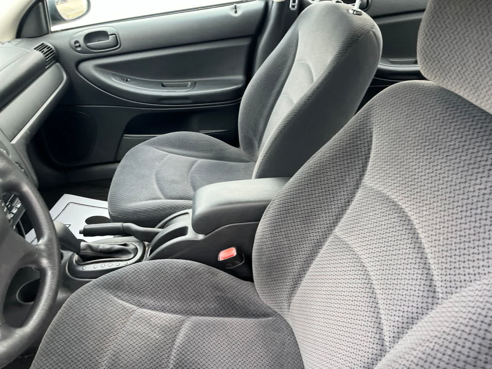 Used 2004 Dodge Stratus SXT FWD image 22