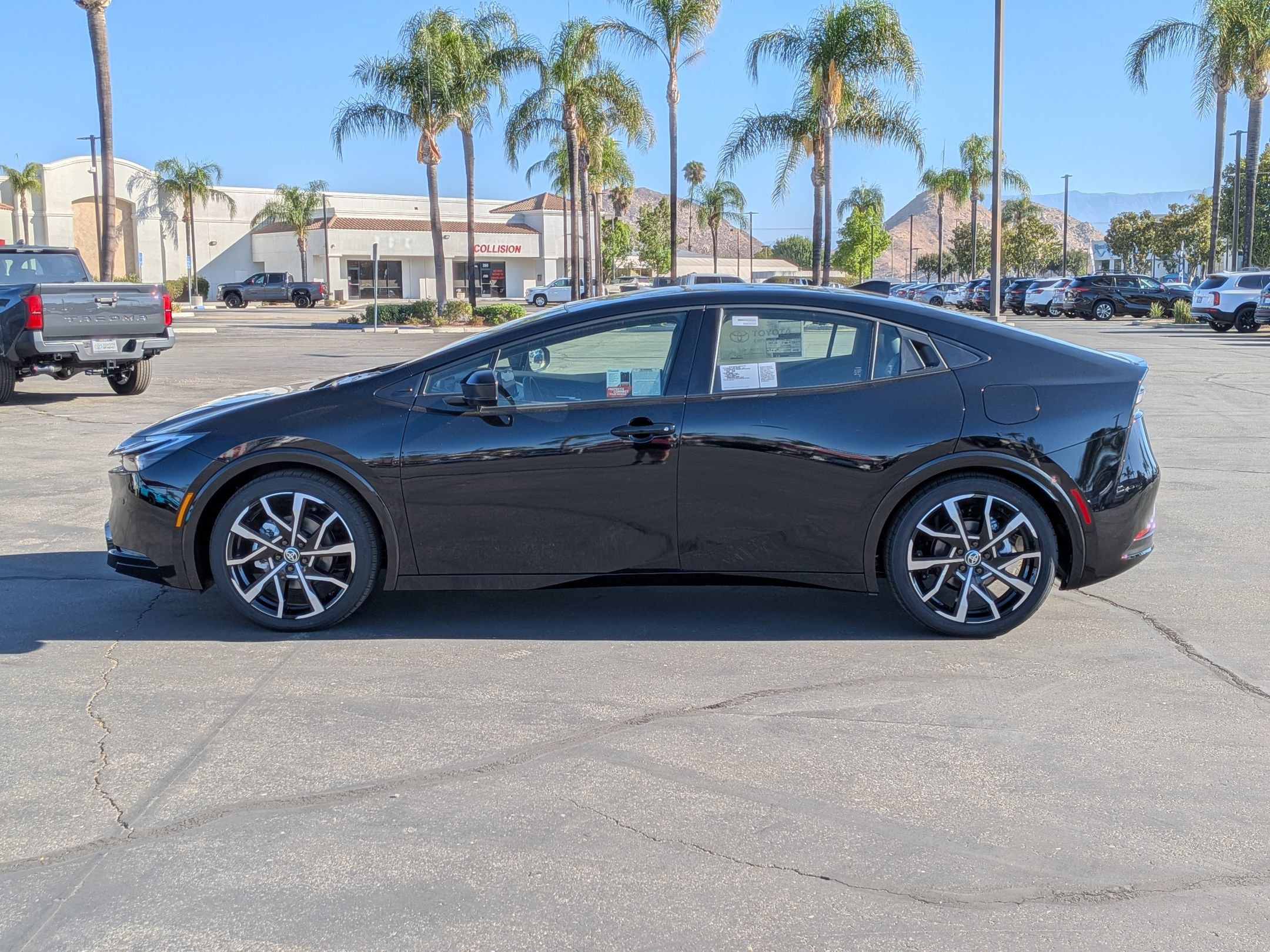 New 2026 Toyota Prius Plug-In Hybrid FWD image 5