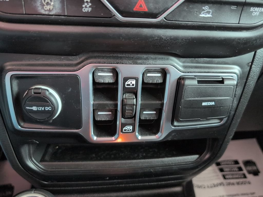 Used 2023 Jeep Wrangler Unlimited Sahara AWD/4WD image 28