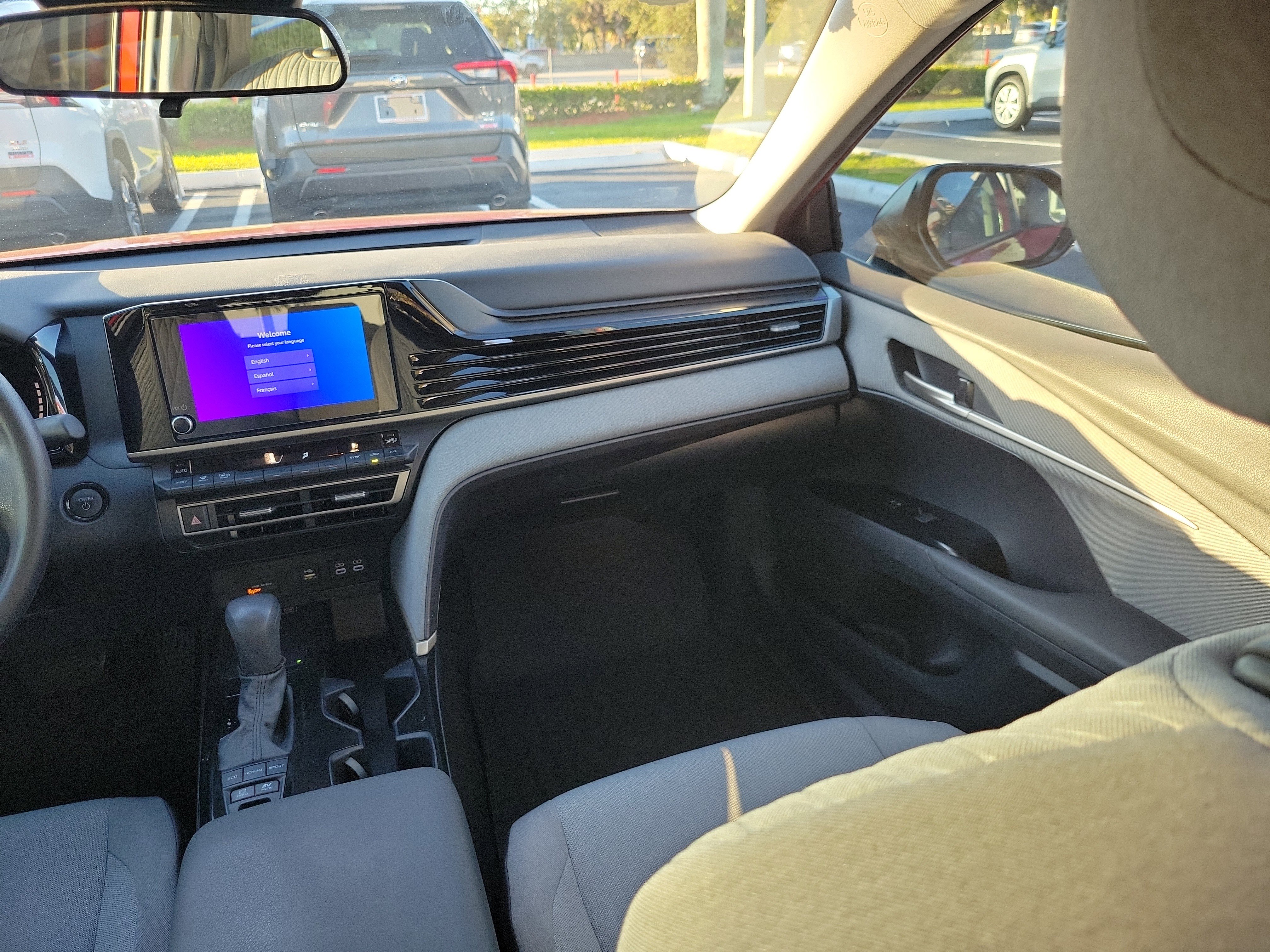 Used 2025 Toyota Camry LE image 17