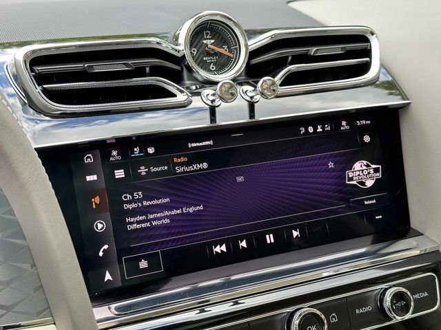 New 2024 Bentley Bentayga Extended Wheelbase image 20