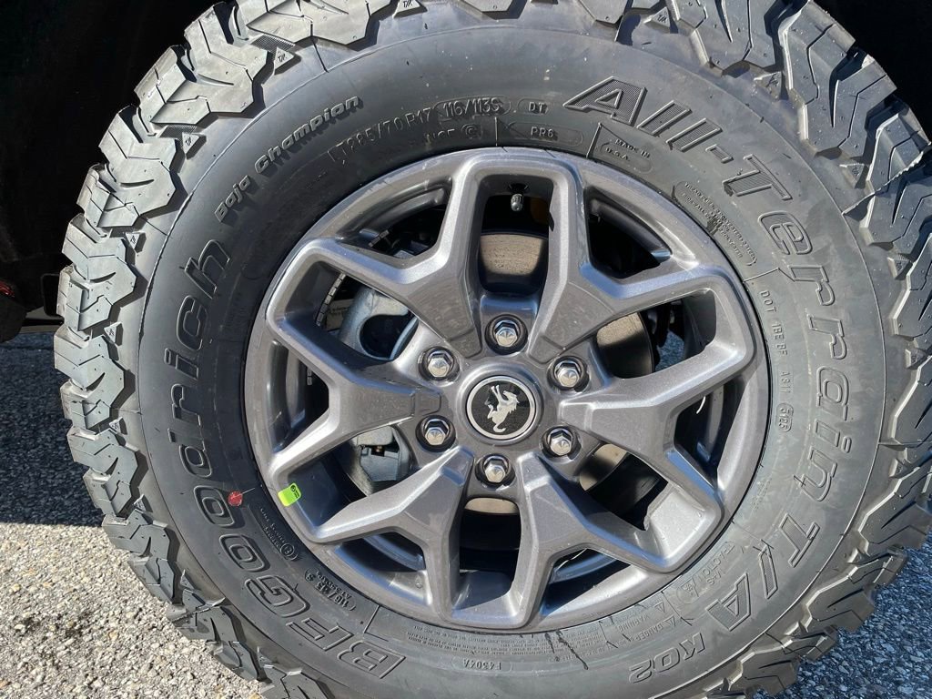 New 2025 Ford Bronco Badlands image 6