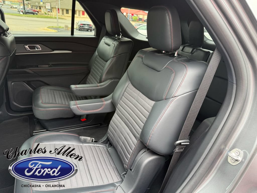 Used 2025 Ford Explorer ST-Line w/ Premium Package AWD/4WD image 14