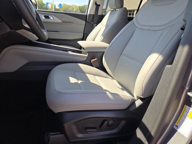 Used 2026 Ford Explorer Active w/ Active Comfort Package AWD/4WD image 21