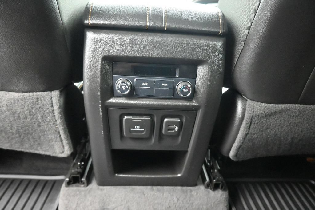 Used 2019 Chevrolet Traverse LT w/ LT Premium Package AWD/4WD image 36