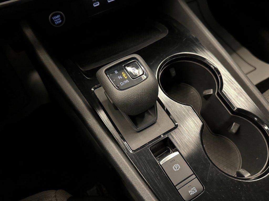 Used 2021 Nissan Rogue SV image 15