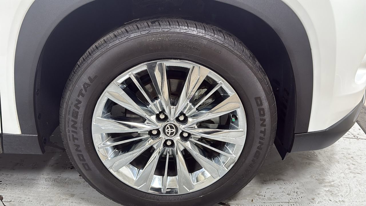Certified 2024 Toyota Grand Highlander Platinum image 22