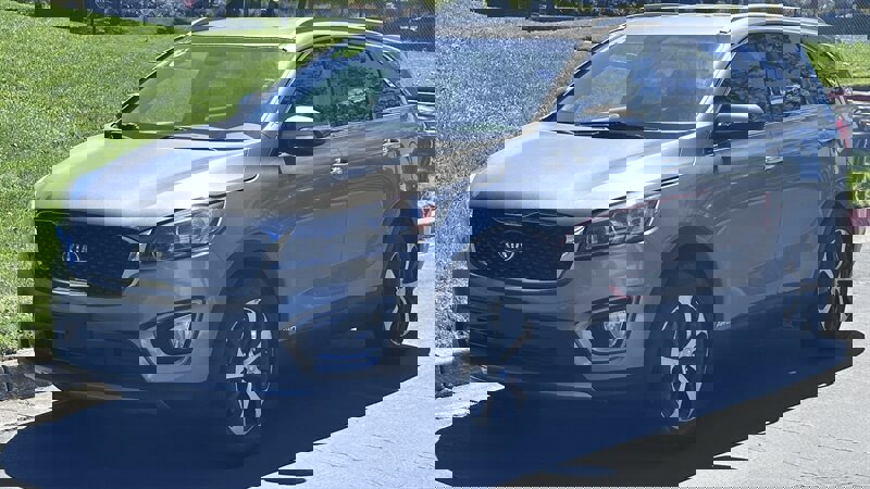Used 2016 Kia Sorento EX AWD/4WD image 1