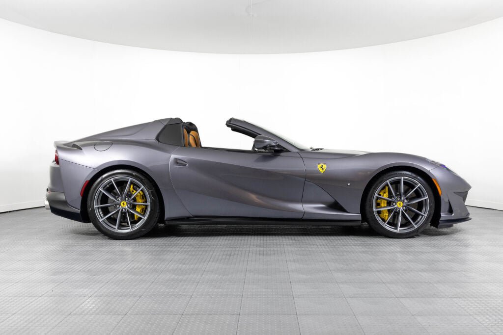 Certified 2021 Ferrari 812 GTS RWD image 3