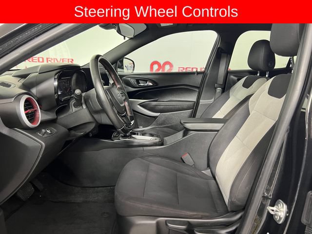 Used 2024 Chevrolet Trax RS w/ Sunroof Package FWD image 10