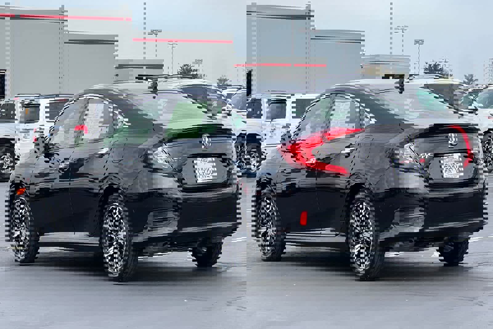 Used 2018 Honda Civic Touring image 7