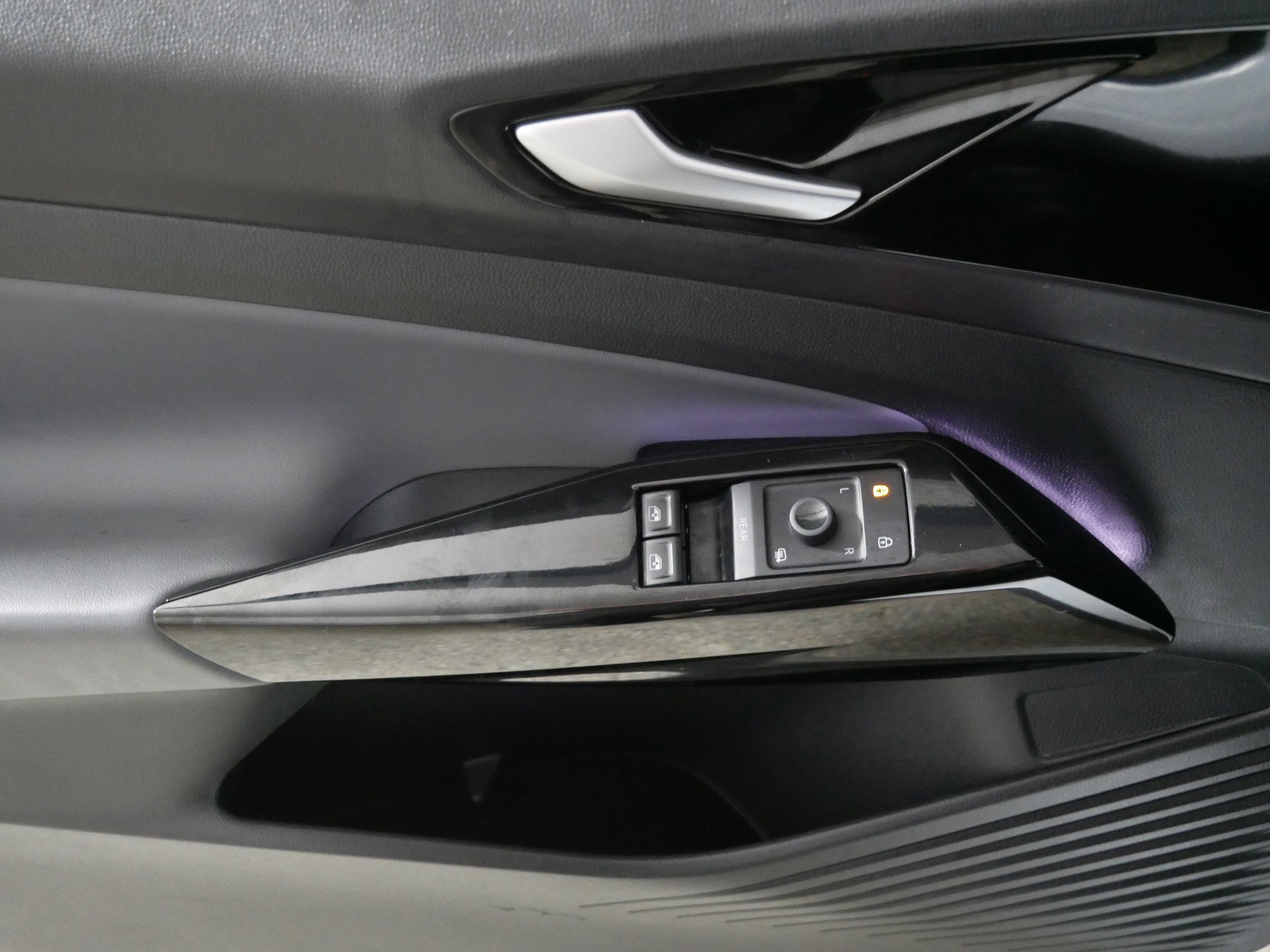 Certified 2021 Volkswagen ID.4 Pro image 19