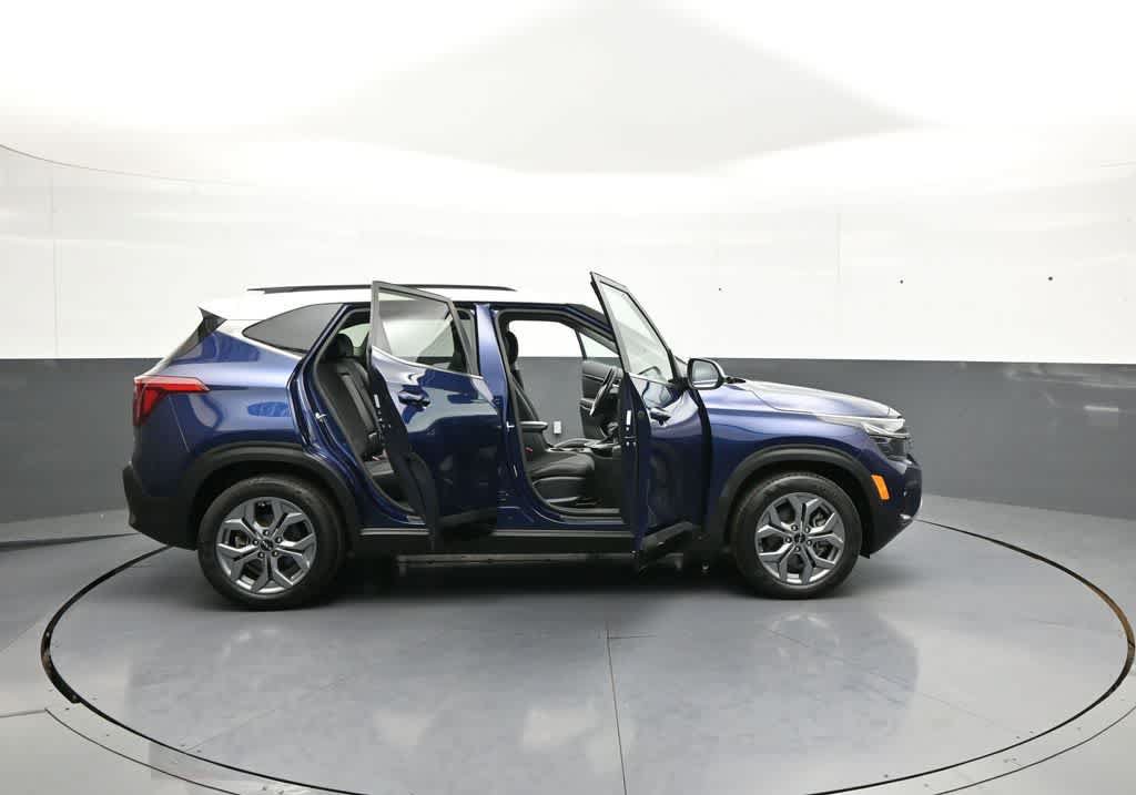 Certified 2024 Kia Seltos S AWD/4WD image 40
