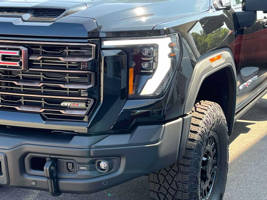 New 2026 GMC Sierra 2500 AT4X w/ AT4X AEV Edition AWD/4WD image 9