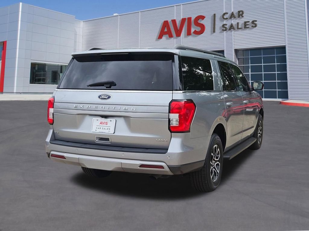 Used 2024 Ford Expedition Max XLT image 6