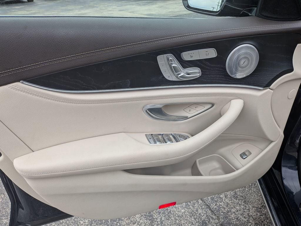Used 2020 Mercedes-Benz E 350 4MATIC Sedan image 11