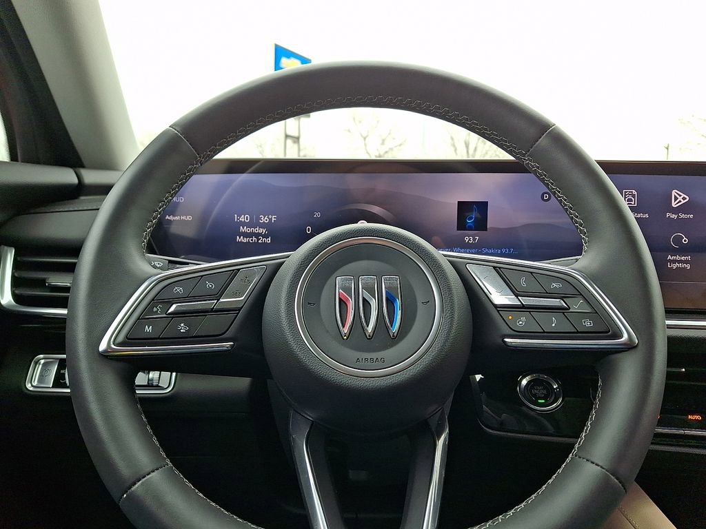 Used 2025 Buick Envision Preferred image 18