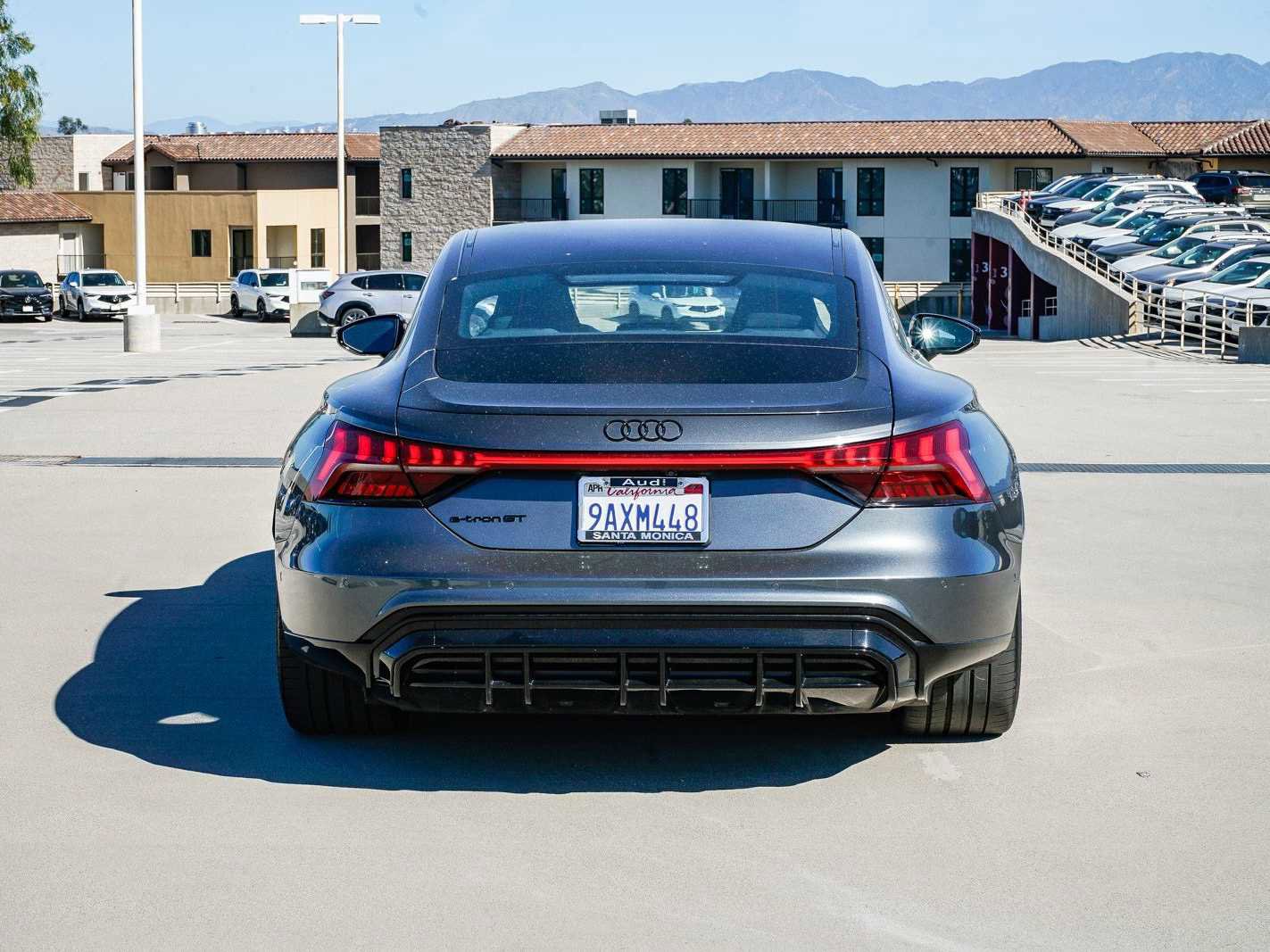 Used 2022 Audi e-tron GT Prestige w/ Prestige Package image 3