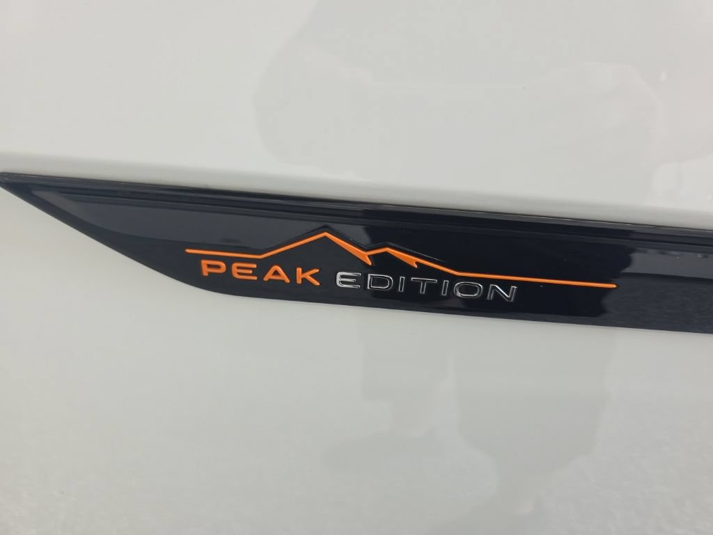 Certified 2024 Volkswagen Atlas Peak Edition SE AWD/4WD image 9
