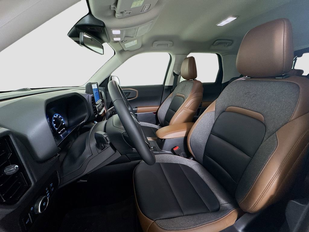 Used 2024 Ford Bronco Sport Outer Banks w/ Tech Package image 9